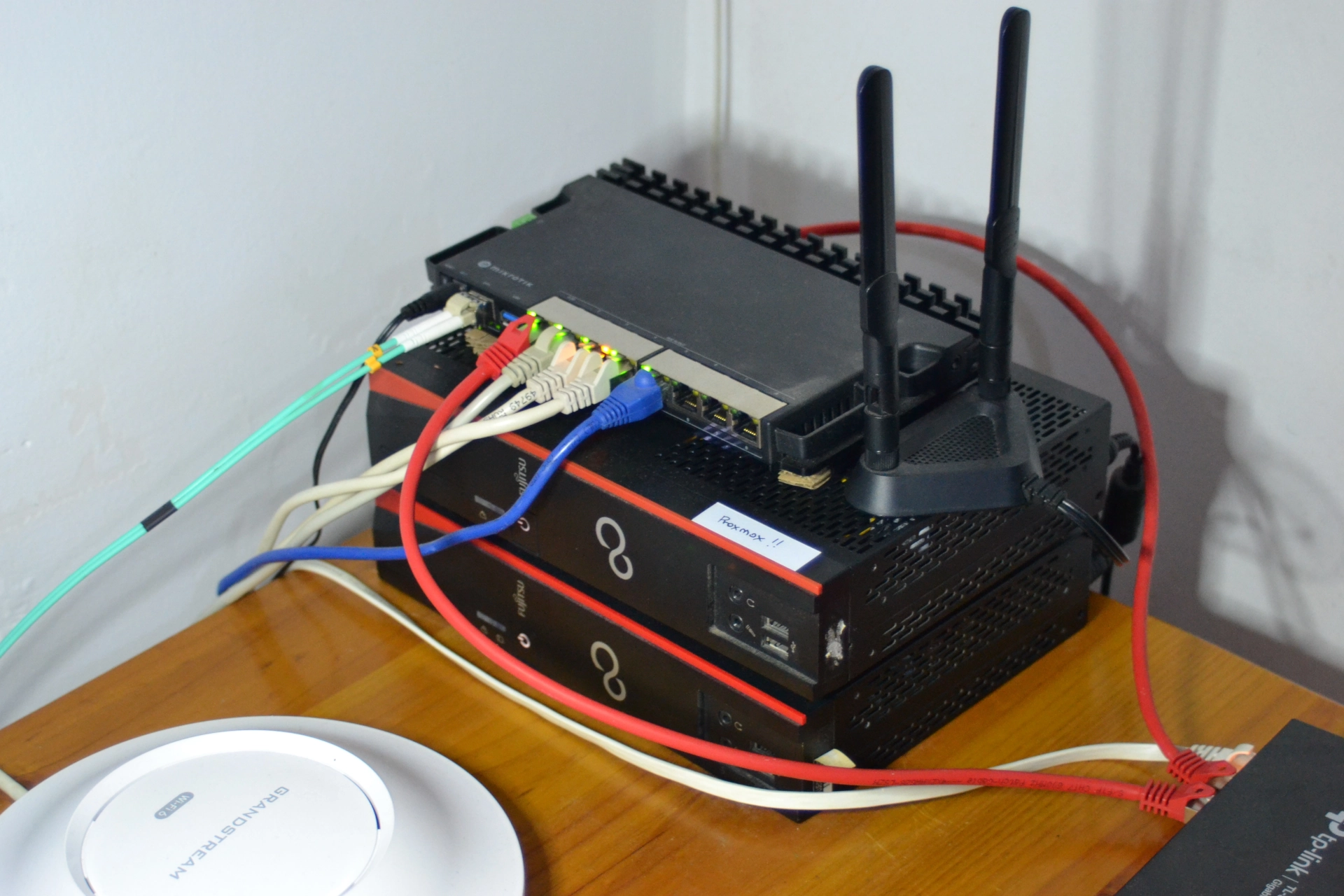 Fujitsu Futro Cluster